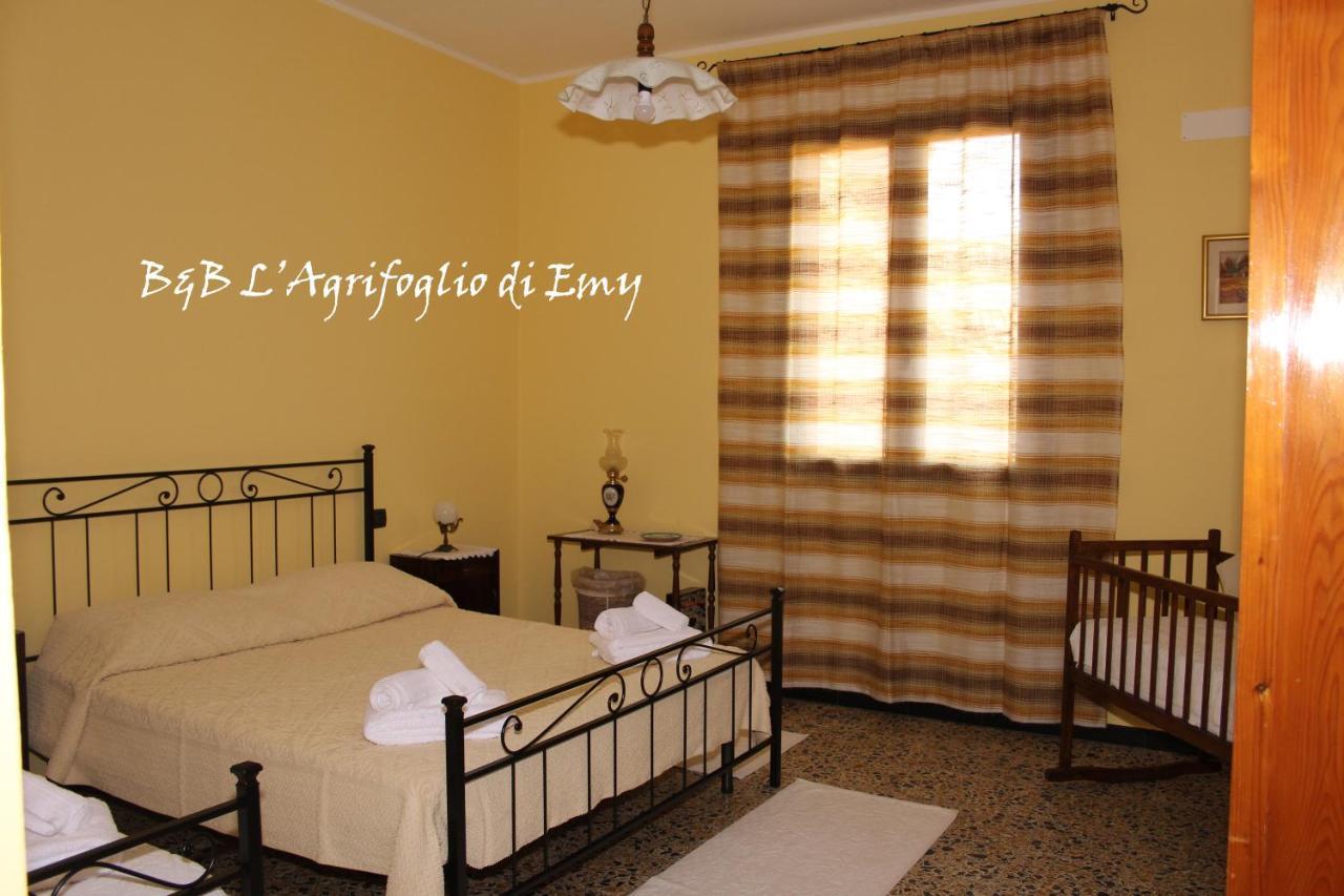 L'Agrifoglio Di Emy Bed and Breakfast Guspini Exteriör bild