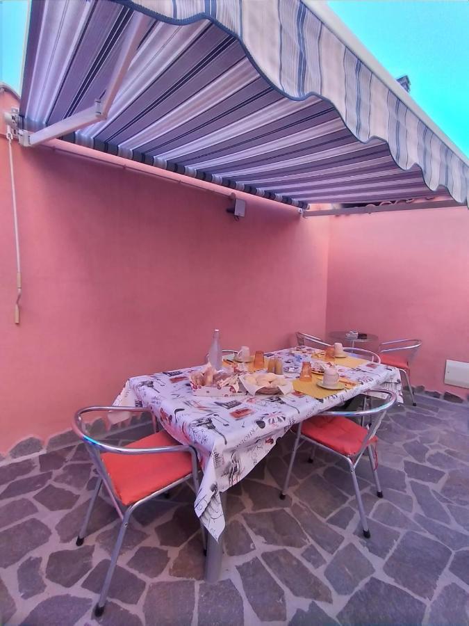 L'Agrifoglio Di Emy Bed and Breakfast Guspini Exteriör bild